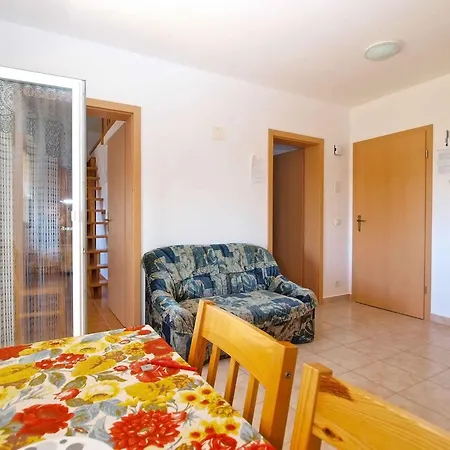 Near In Valbandon-istrien 51711 Apartment *